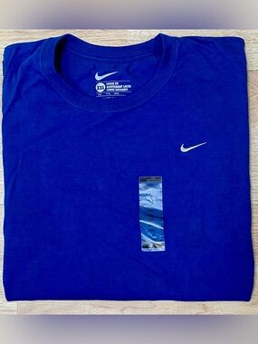 Nike T-Shirt Men’s 2XL Loose Fit Blue Short Sleeve 100% Cotton Tee Shirt NWT